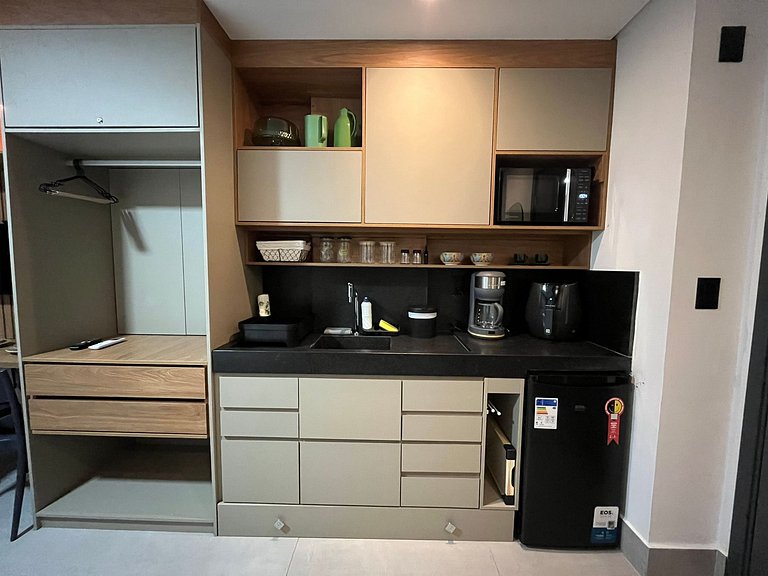 Flat completo próximo à praia. GBS 429