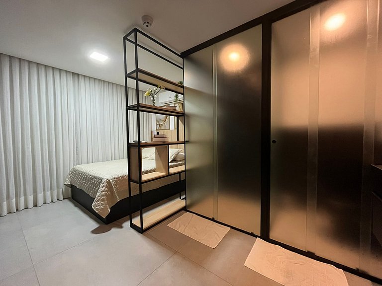 Acomodação com jacuzzi para até 2 pessoas. GBS 110