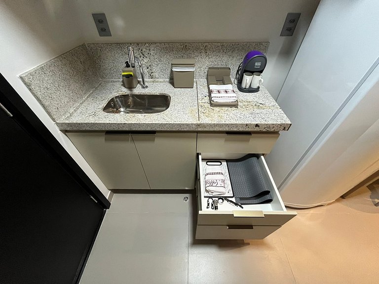 Apartamento novo com vista para o mar. BH-305