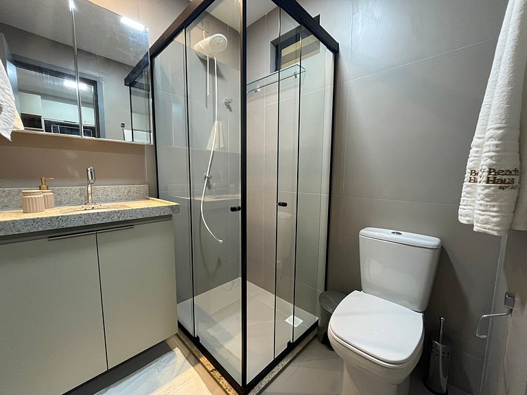 Apartamento novo com vista para o mar. BH-305