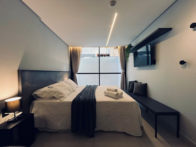 Apartamento pé na areia na praia do Bessa. AG 012.