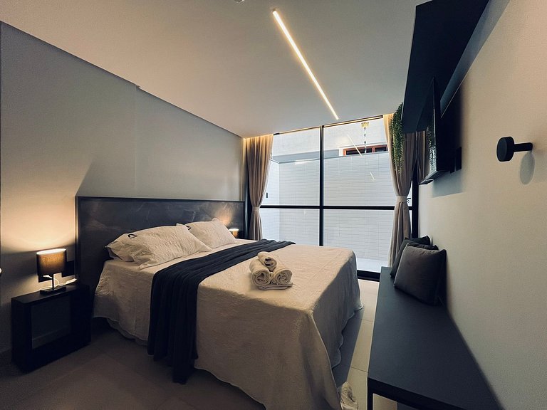 Apartamento pé na areia na praia do Bessa. AG 012.