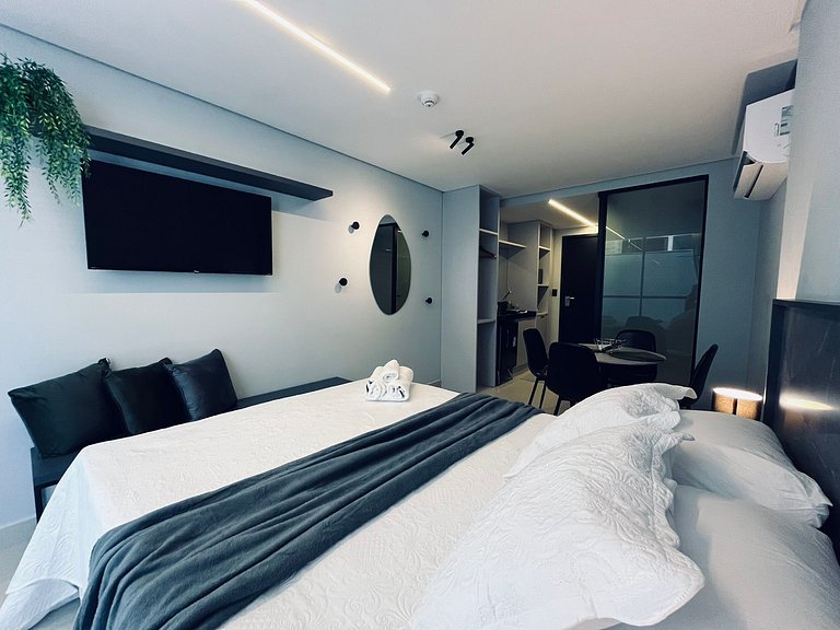 Apartamento pé na areia na praia do Bessa. AG 012.