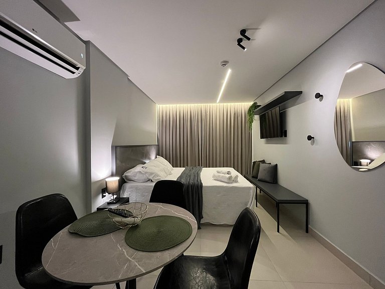 Apartamento pé na areia na praia do Bessa. AG 012.