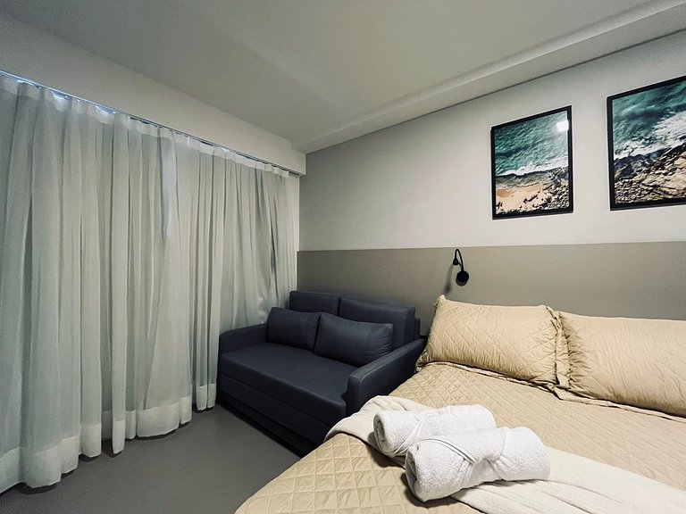 Espaço com varanda próximo ao mar. BH 322