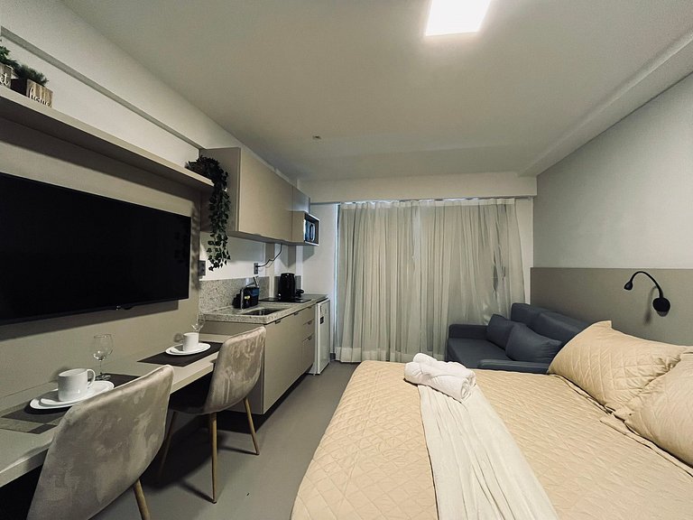 Espaço com varanda próximo ao mar. BH 322