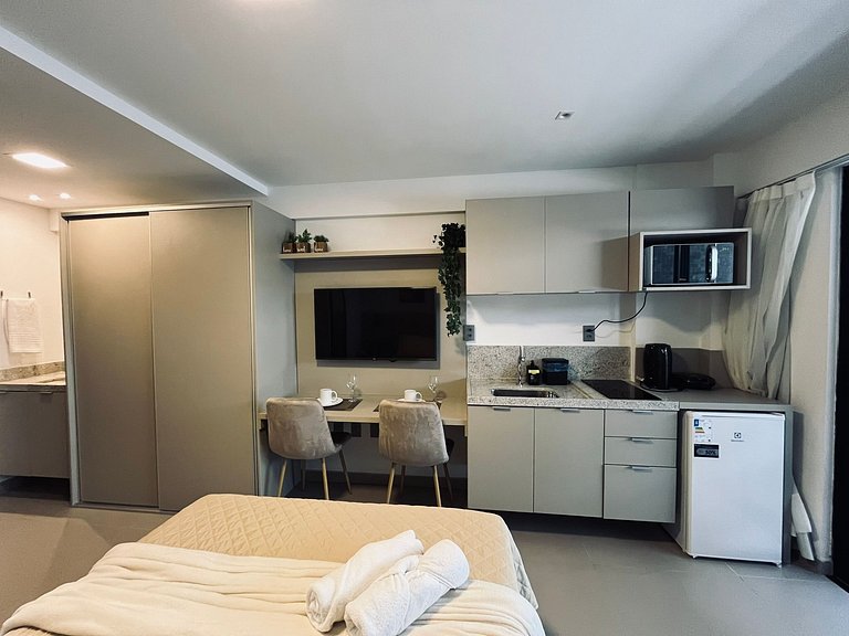 Espaço com varanda próximo ao mar. BH 322