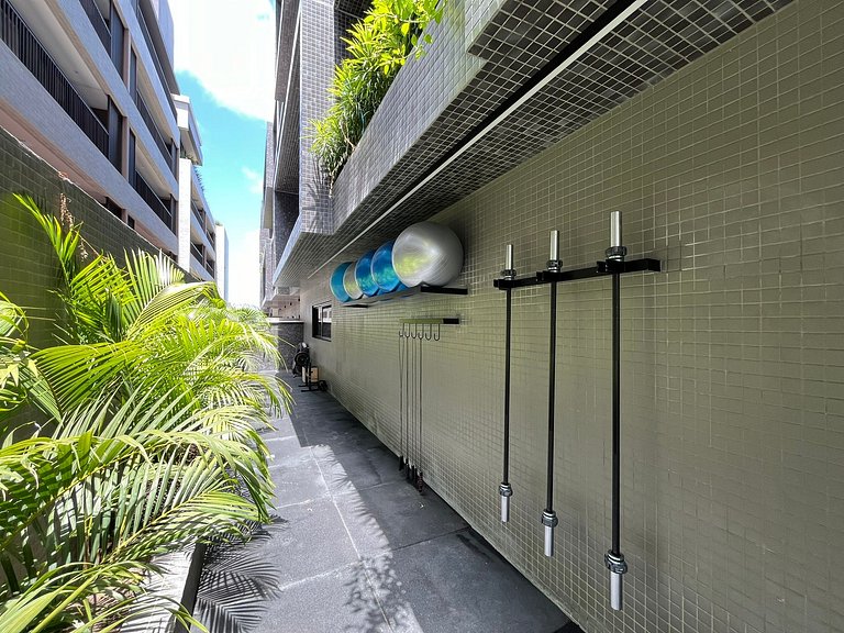 Espaço com varanda próximo ao mar. BH 322