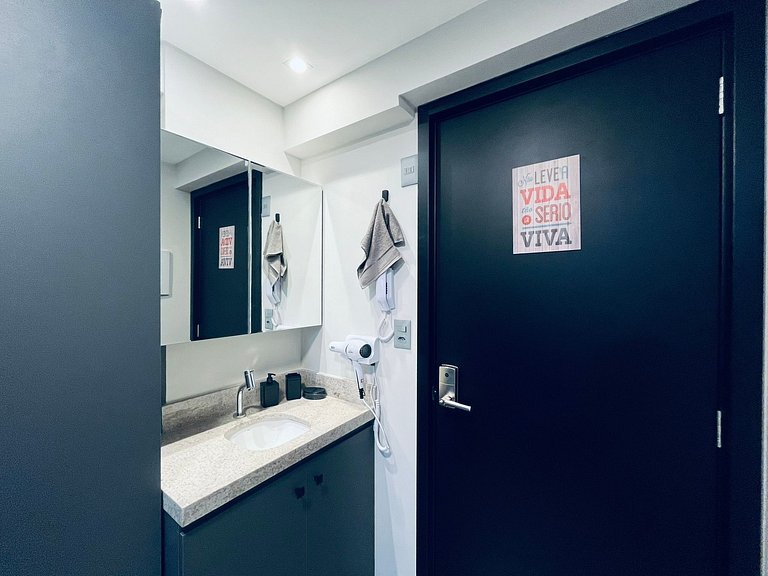 Apartamento completo e confortável. BH 121