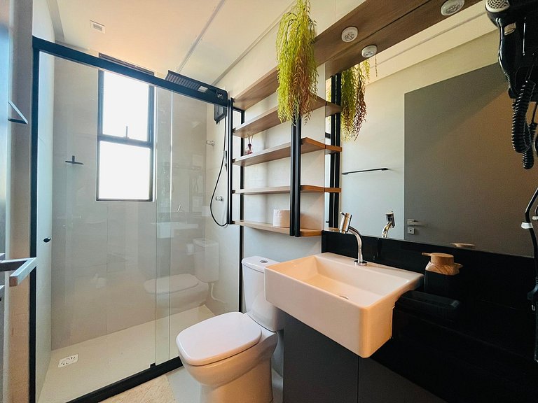 Apartamento aconchegante com vista para o mar. BZ 502