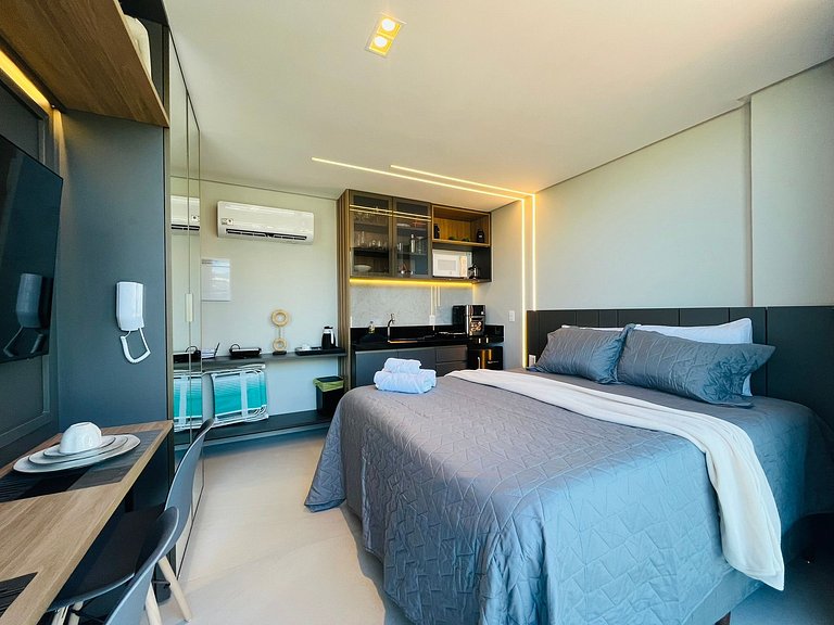 Apartamento aconchegante com vista para o mar. BZ 502