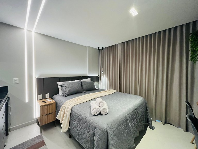 Apartamento aconchegante com vista para o mar. BZ 502