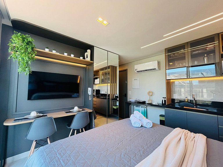 Apartamento aconchegante com vista para o mar. BZ 502