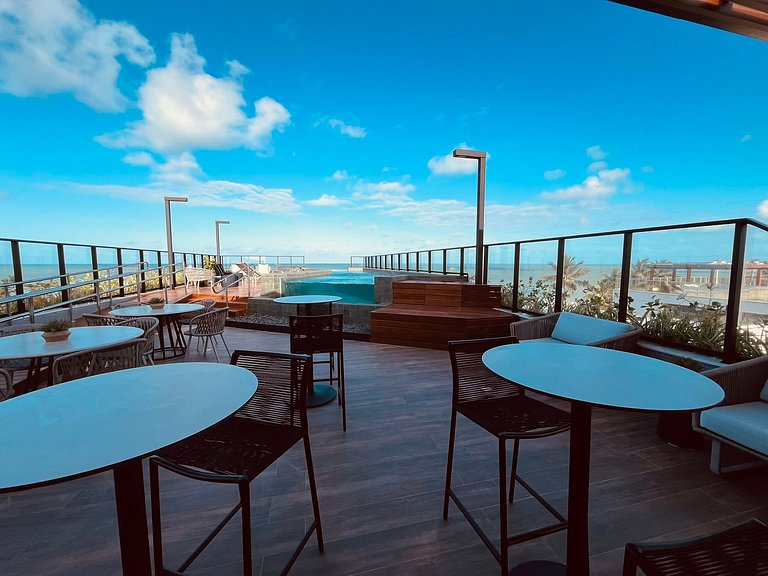 Apartamento aconchegante com vista para o mar. BZ 502