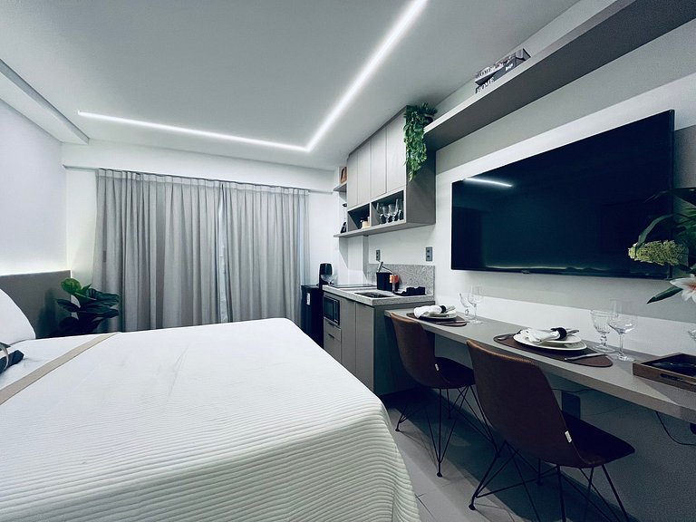 Apartamento com varanda disponível. BH 325.