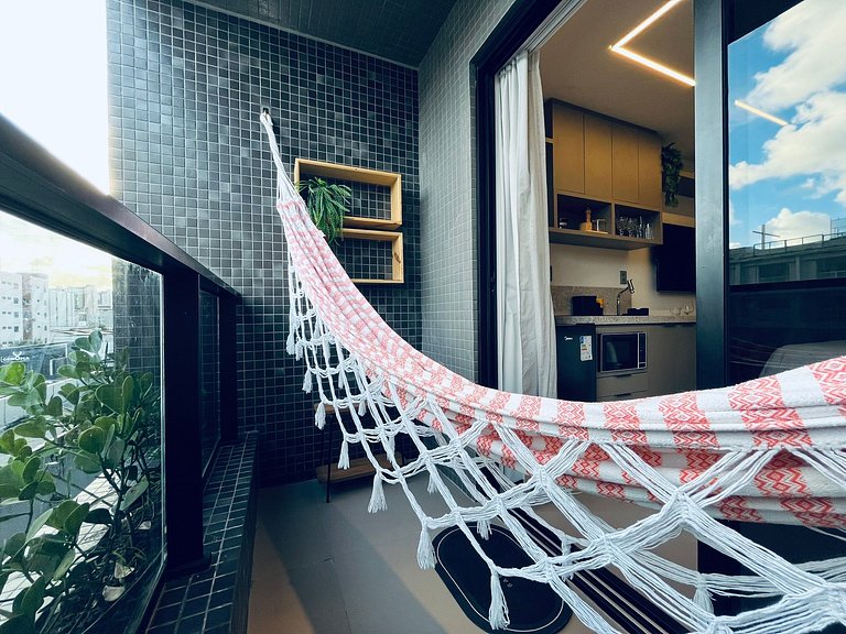 Apartamento com varanda disponível. BH 325.