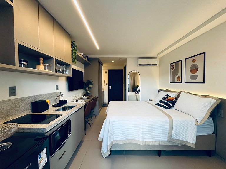 Apartamento com varanda disponível. BH 325.