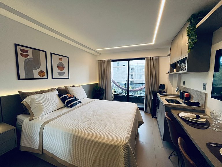 Apartamento com varanda disponível. BH 325.
