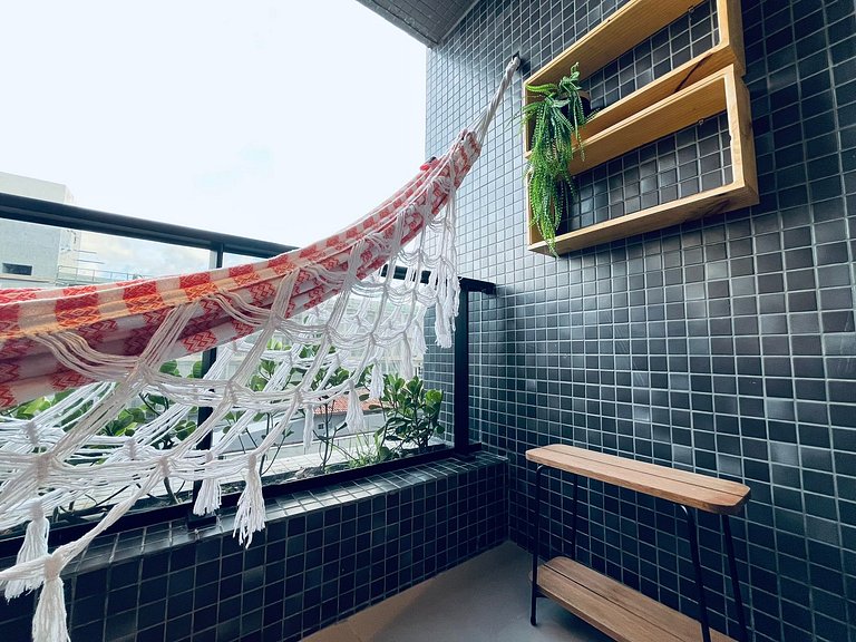Apartamento com varanda disponível. BH 325.