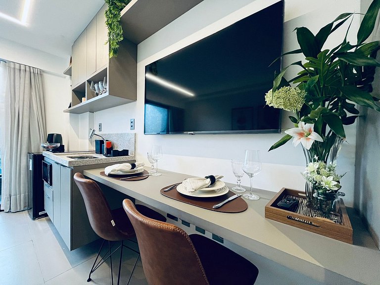 Apartamento com varanda disponível. BH 325.