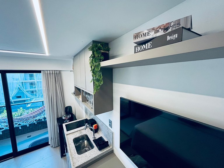 Apartamento com varanda disponível. BH 325.