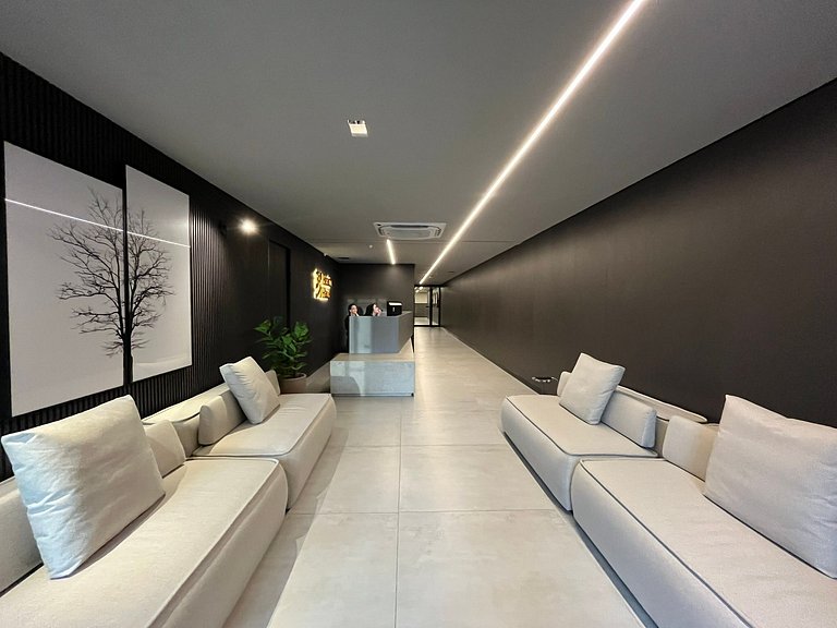 Apartamento com varanda disponível. BH 325.