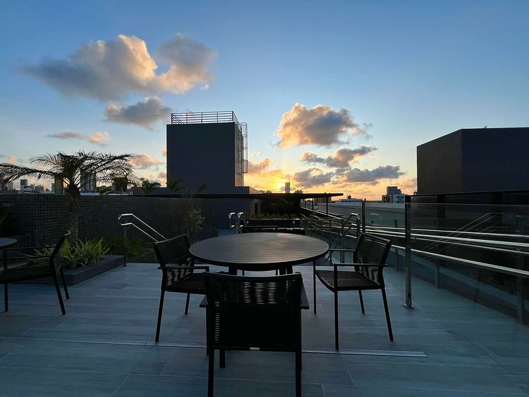 Apartamento com varanda disponível. BH 325.