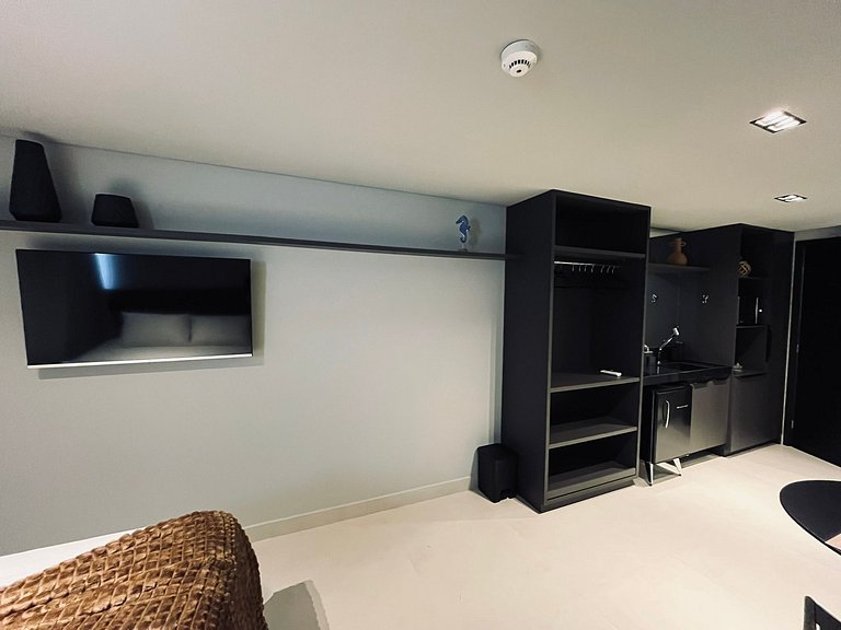 Flat pé na areia disponível. AG 318.