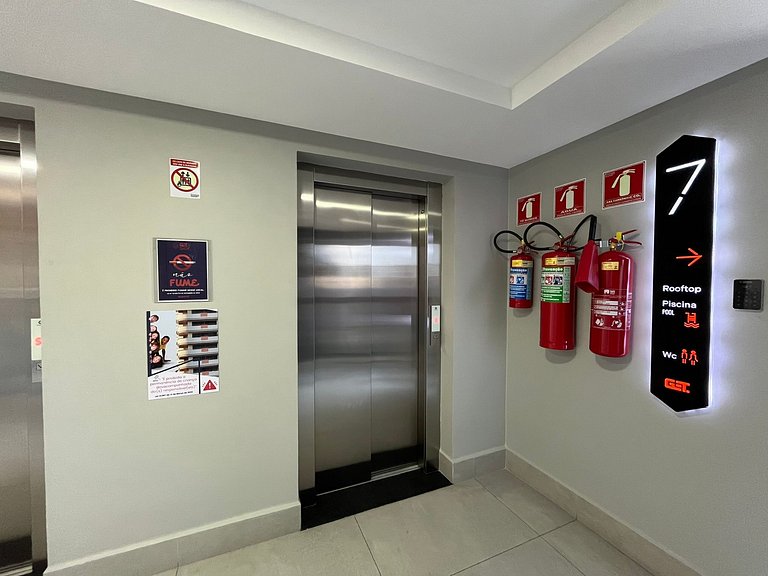 Apartamento espaçoso e confortável no Bessa. GBS517