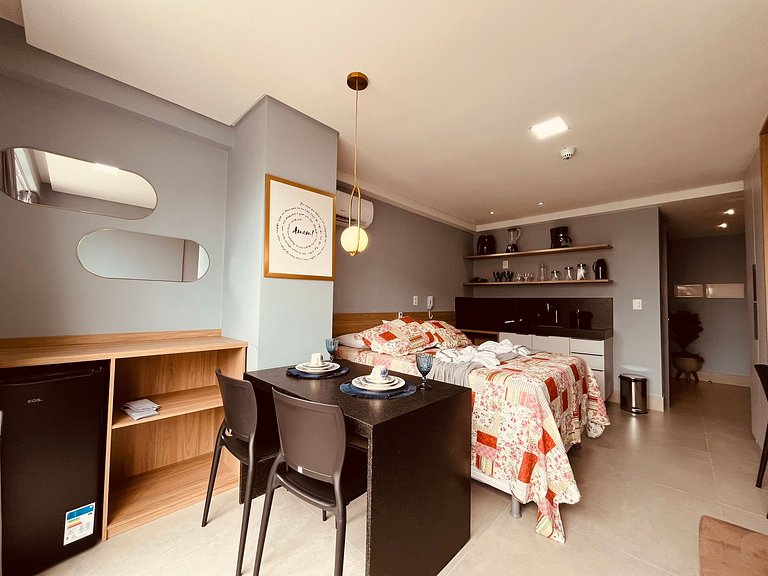 Apartamento espaçoso e confortável no Bessa. GBS517