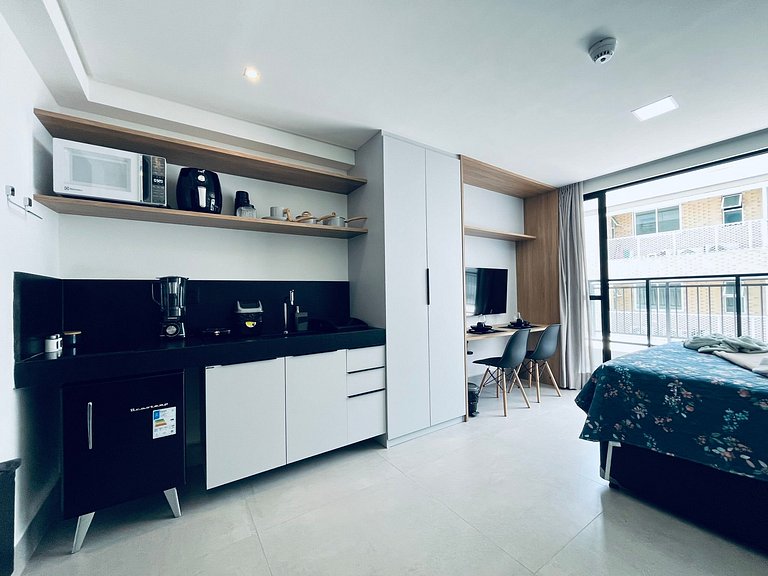 Apartamento com varanda no Bessa. GBS 503.