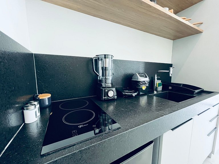 Apartamento com varanda no Bessa. GBS 503.